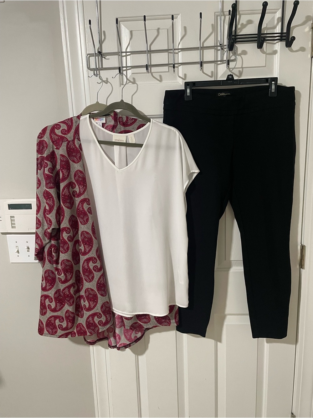 Women’s Black Ponte Ankle Pants Dalia Chicos lg top paisley lularoe cardigan